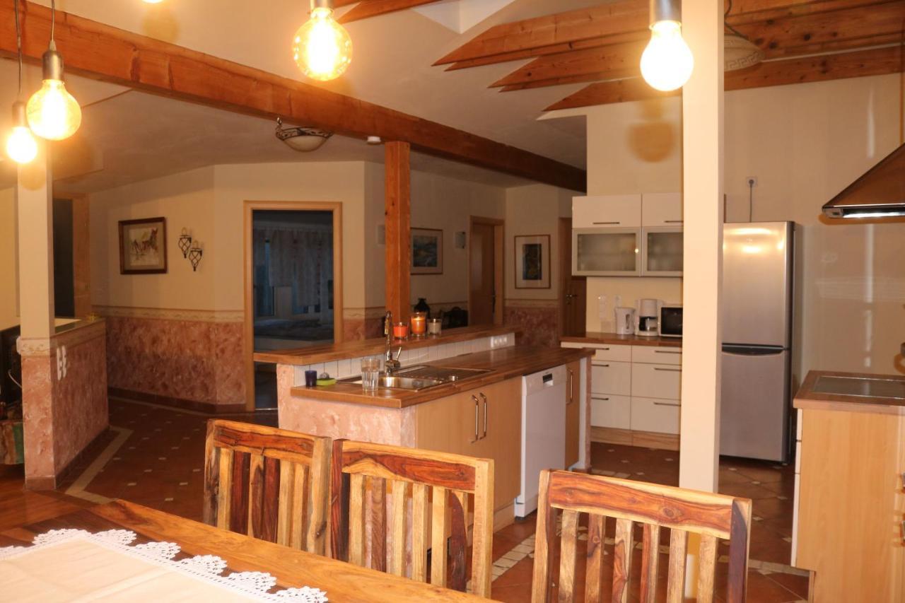 Helle, Offene Dachgeschosswohnung Mit Terrasse Oberloisdorf ภายนอก รูปภาพ