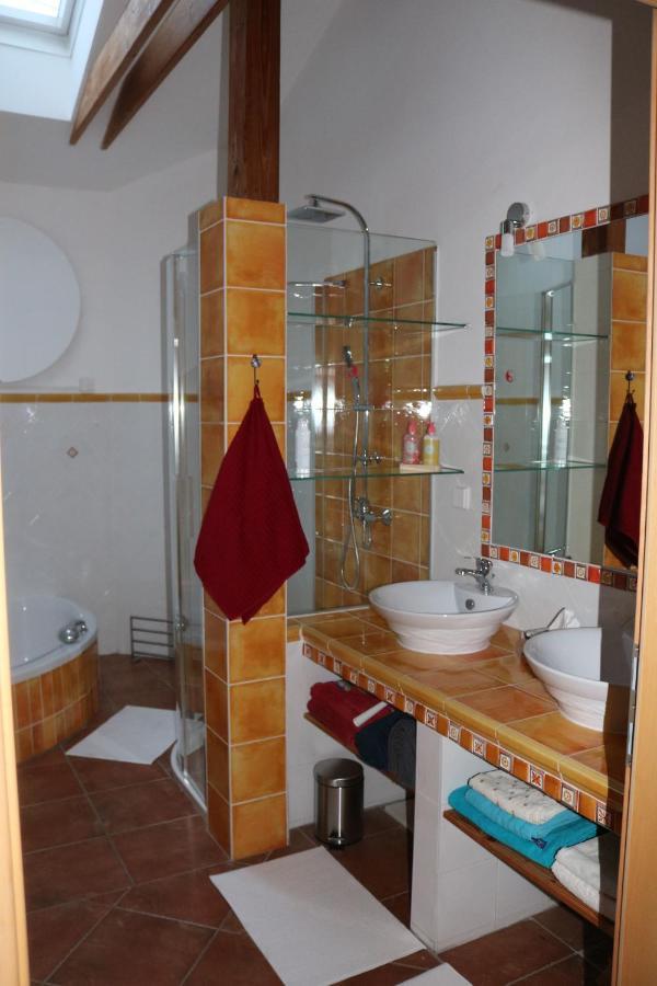 Helle, Offene Dachgeschosswohnung Mit Terrasse Oberloisdorf ภายนอก รูปภาพ