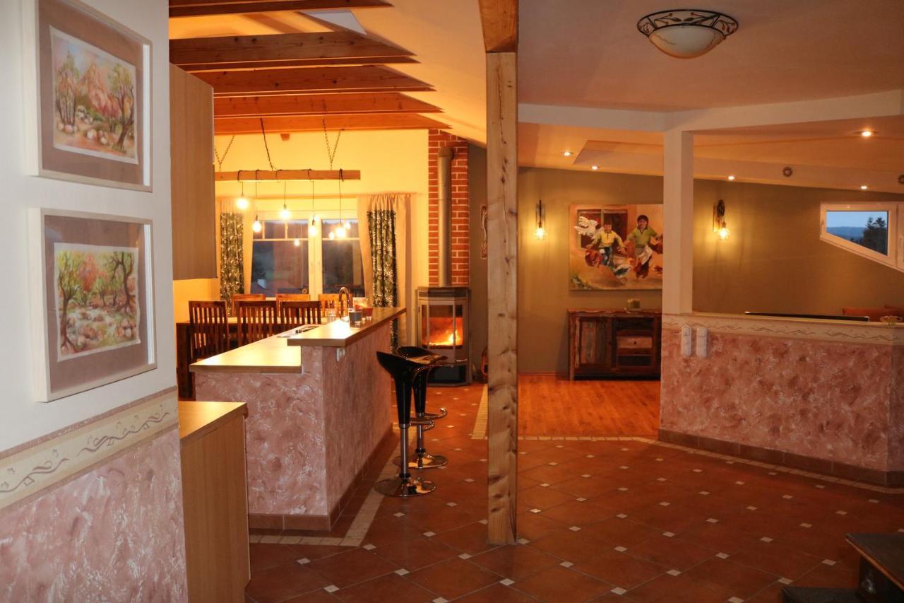Helle, Offene Dachgeschosswohnung Mit Terrasse Oberloisdorf ภายนอก รูปภาพ