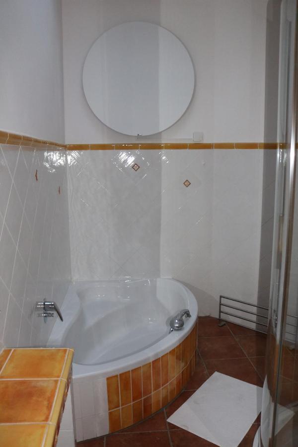 Helle, Offene Dachgeschosswohnung Mit Terrasse Oberloisdorf ภายนอก รูปภาพ