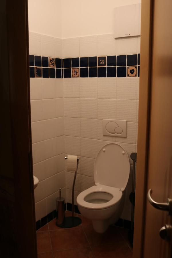 Helle, Offene Dachgeschosswohnung Mit Terrasse Oberloisdorf ภายนอก รูปภาพ