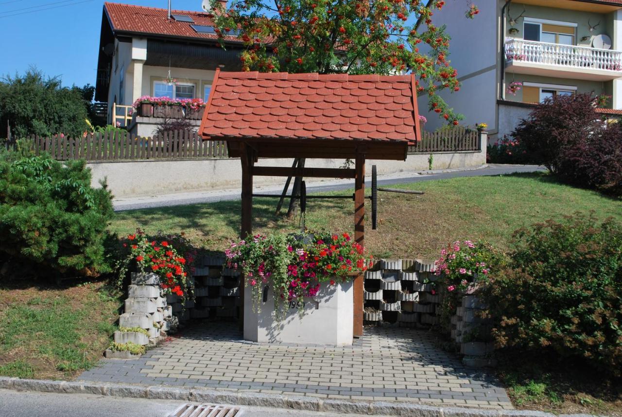 Helle, Offene Dachgeschosswohnung Mit Terrasse Oberloisdorf ภายนอก รูปภาพ